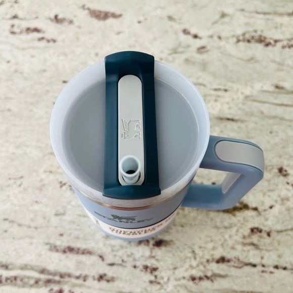 Stanley 40oz CHAMBRAY Quencher flowstate h2.0 tumbler NWT - Picture 3 of 8